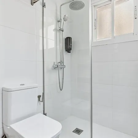 Epidemia & Quite Bedrooms By Ele Apartment